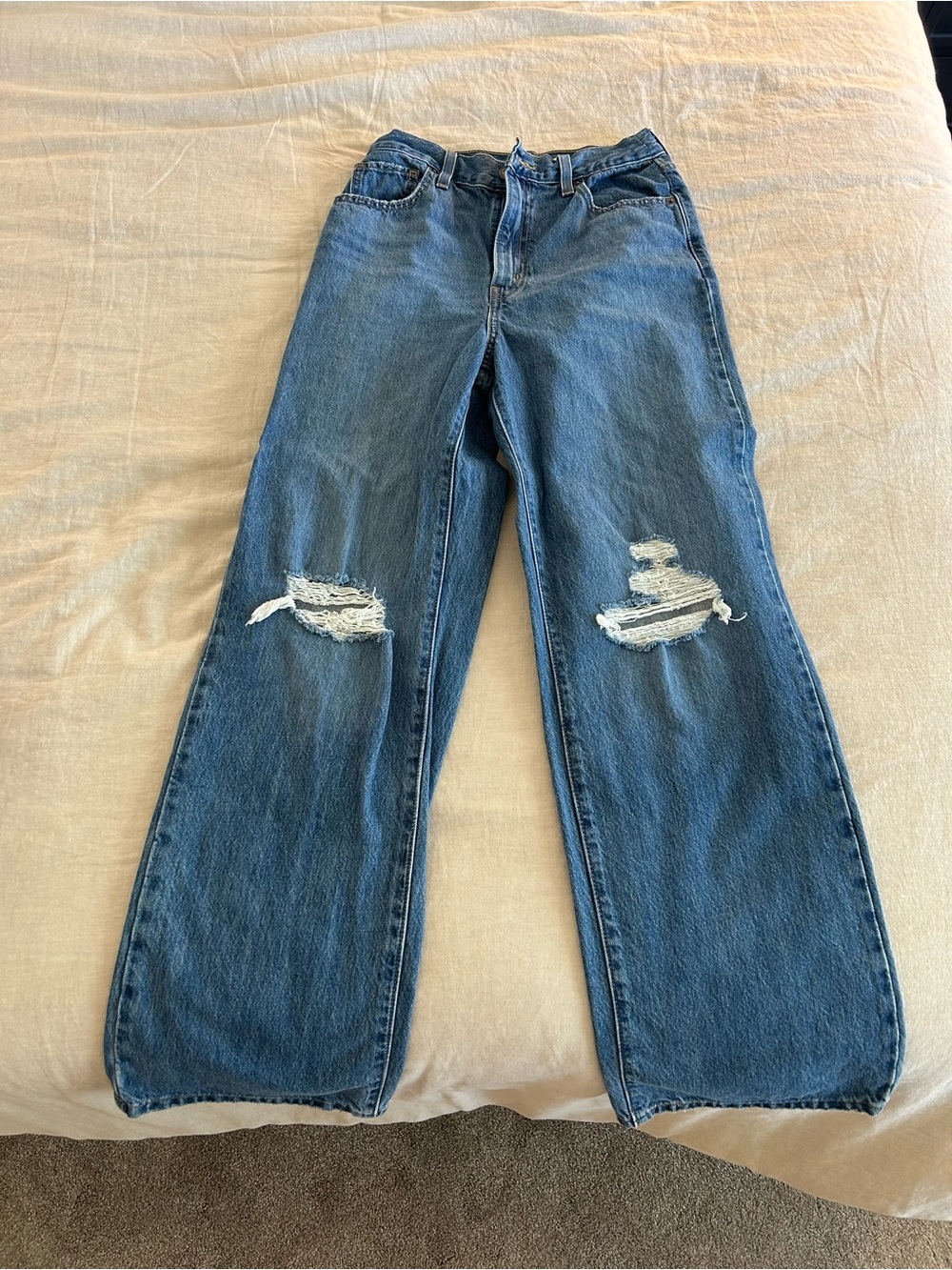 Levi's Distressed High Waisted Straight Jeans - Medium Blue
